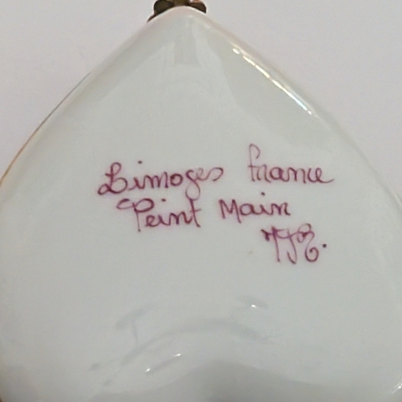 Vintage Collectible Limoges Hand Painted Porcelain Heart-shaped Trinket Box - Picture 5 of 6